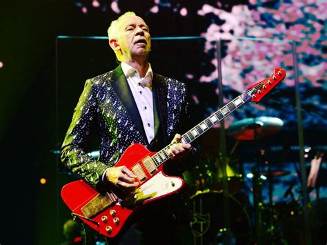 Phil Manzanera .